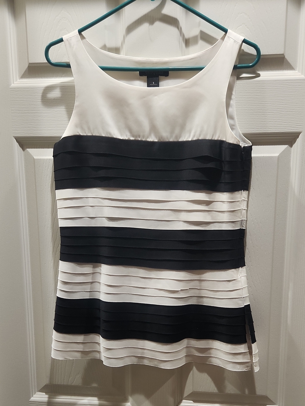 White House Black Market Black and White Blouse